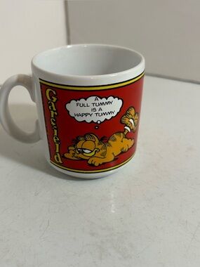 🛍️3/$30 Vintage 1979 Garfield white coffee mug “A full tummy is a happy tummy”